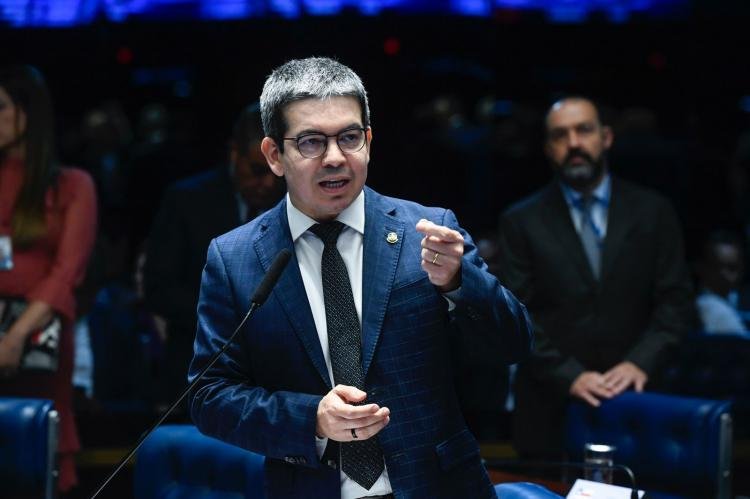 Conferência Estadual de Juventude ocorre nesta sexta-feira com apoio de Randolfe Rodrigues