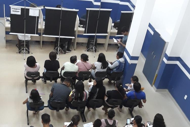 Faltando 20 dias para o término, mais de 20 mil estudantes ainda não fizeram recadastramento da meia-passagem