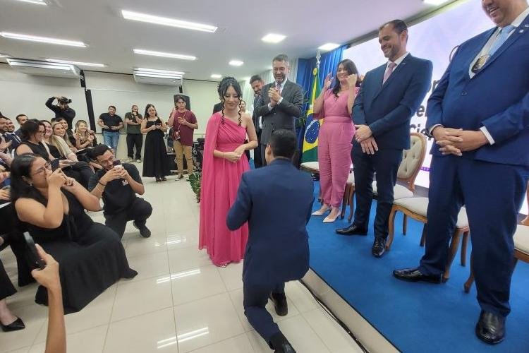 Pedido de casamento, emoção e gratidão marcam a nomeação dos novos servidores da Polícia Científica do Amapá