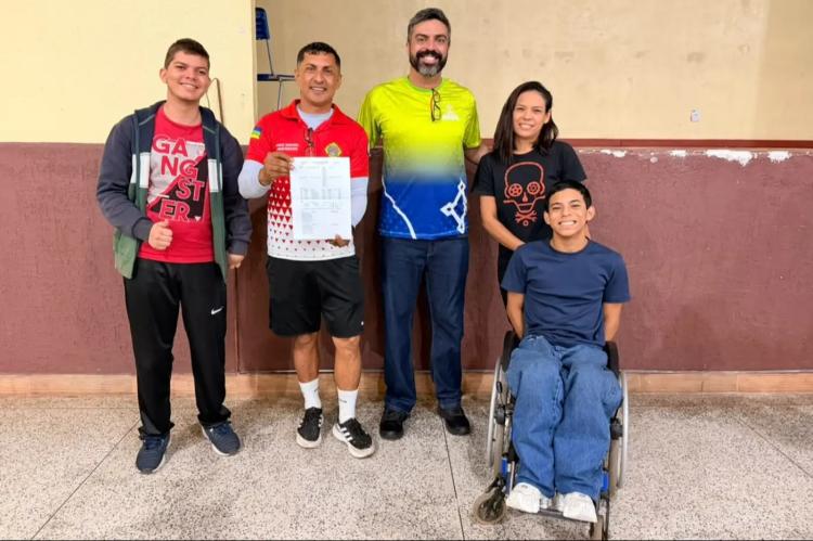 Governo do Amapá entrega passagens para delegação que vai disputar as Paralimpíadas Escolares 2026