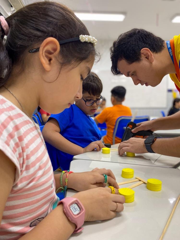Brincadeiras e atividades práticas animam a Colônia de Férias da Escola SESI Amapá