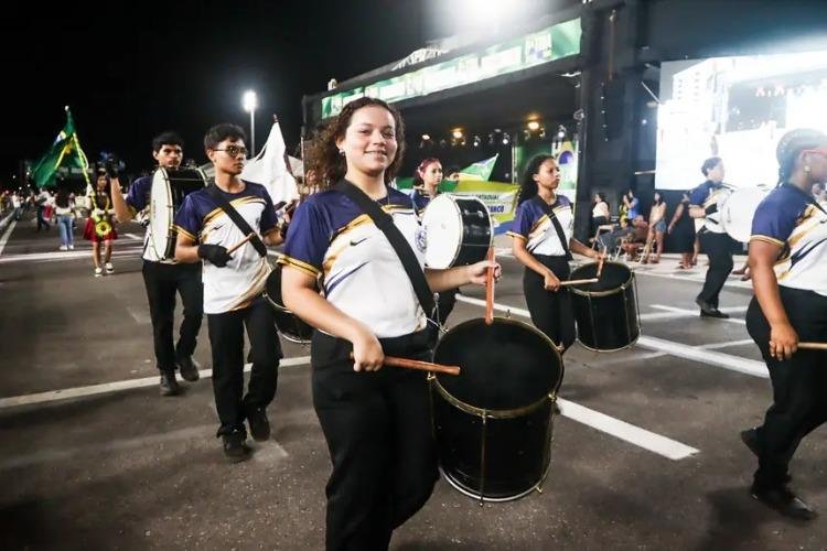 Governo do Amapá reúne 3 mil estudantes em Desfile Cívico na programação da Semana da Pátria