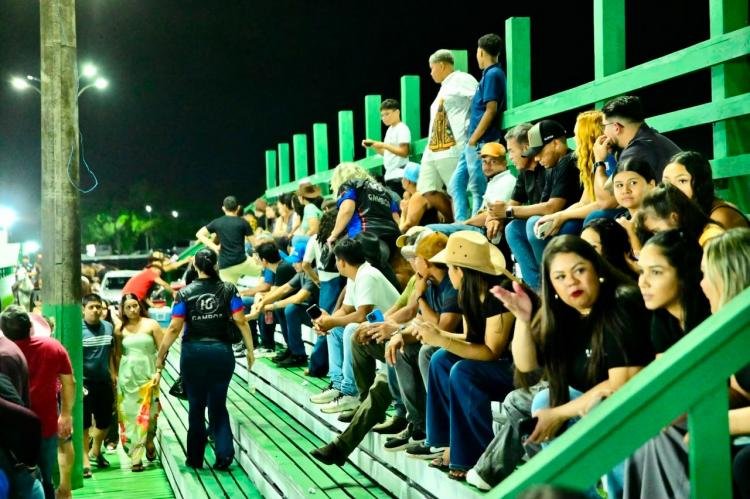 Vaquejada envolve adrenalina e emoção e ganha destaque na Expofeira 2026
