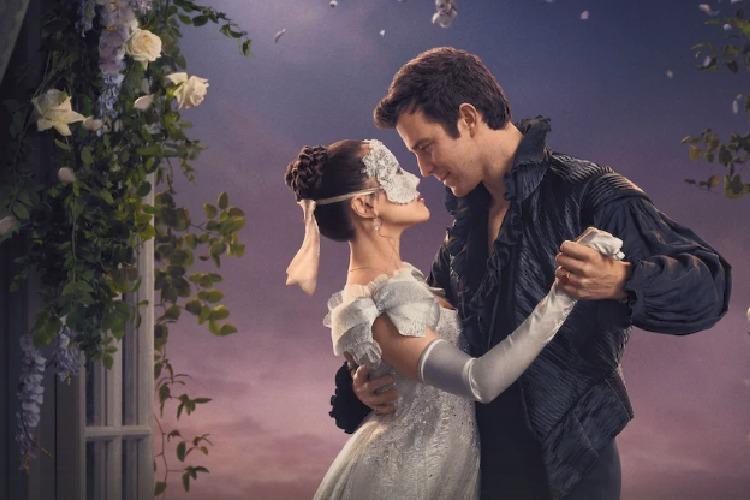 Bridgerton aposta no clássico Cinderela e perde força com clichês desgastados de herói e heroína