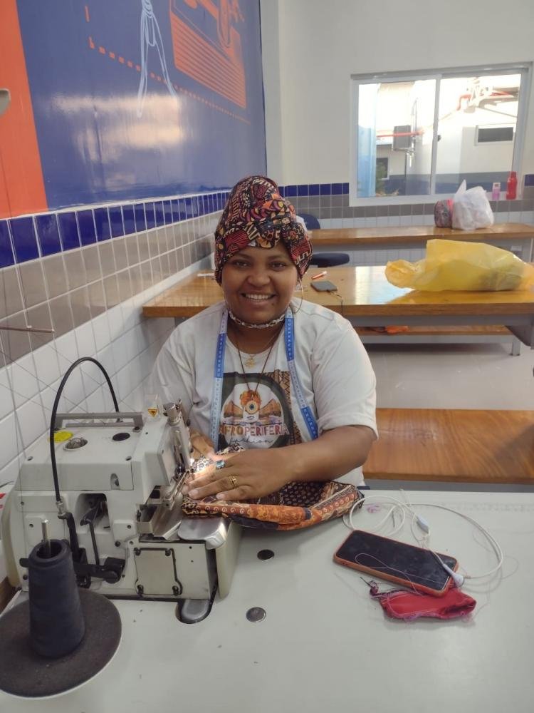Zwanga, uma marca de moda que está realizando o projeto Afro Mulher no Conjunto Macapaba.