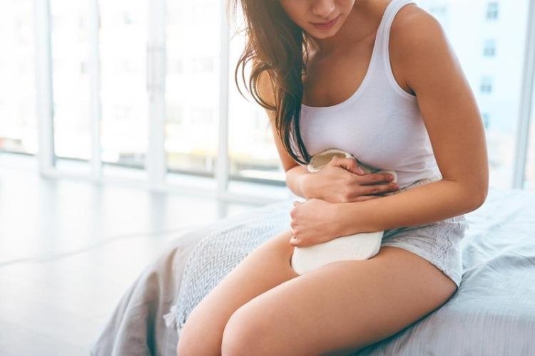 "Celulite de TPM": por que os furinhos podem parecer mais evidentes antes da menstruação?
