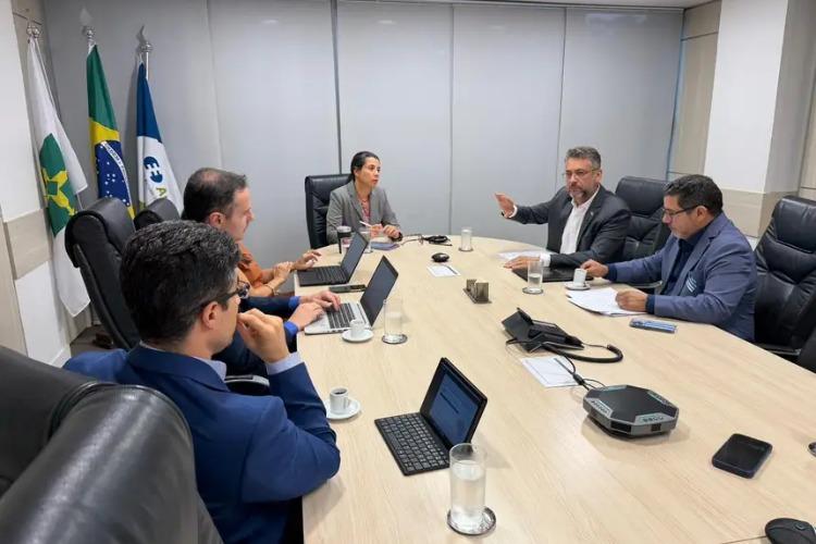 Governador Clécio Luís, em Brasília, questiona reajuste de 24% na conta de energia dos amapaenses