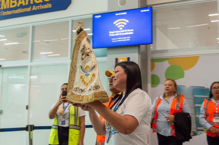 Peregrinação aérea: Aeroporto Internacional de Macapá recebe missa inédita e sobrevoo da imagem de Nossa Senhora de Nazaré