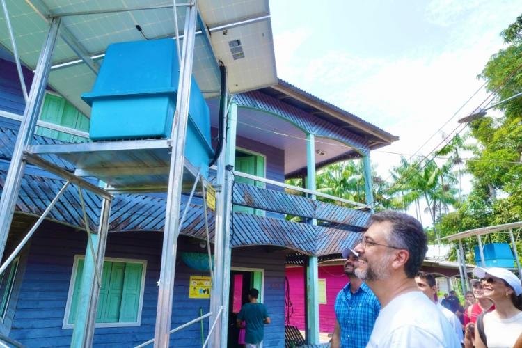 Governador Clécio Luís visita comunidade ribeirinha que passou a ter energia regular com o "Luz para Todos"