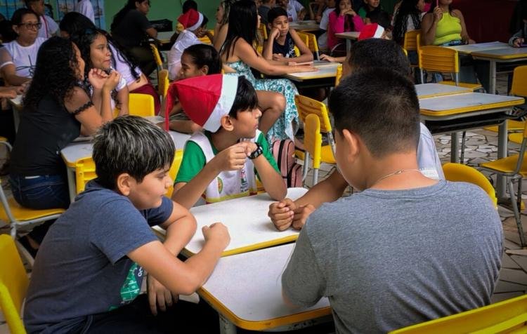 Escola Municipal Maria Celes Ferreira Coutinho promove evento alusivo ao Dia da Família