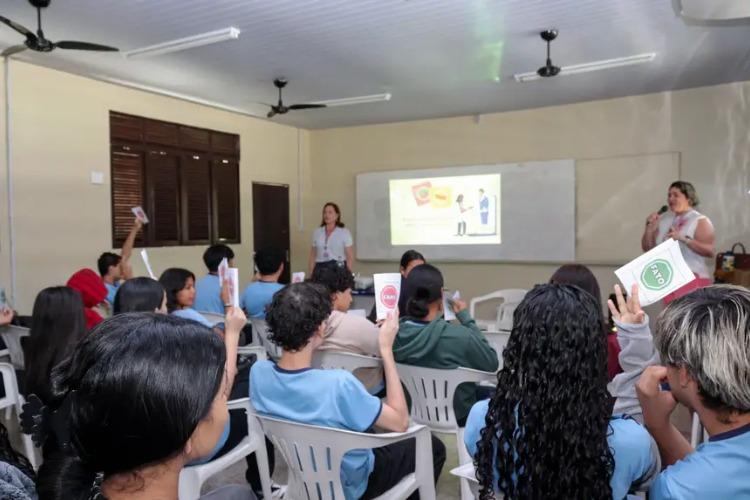 Governo do Amapá orienta estudantes sobre cuidados com a saúde sexual para a prevenção de IST’s