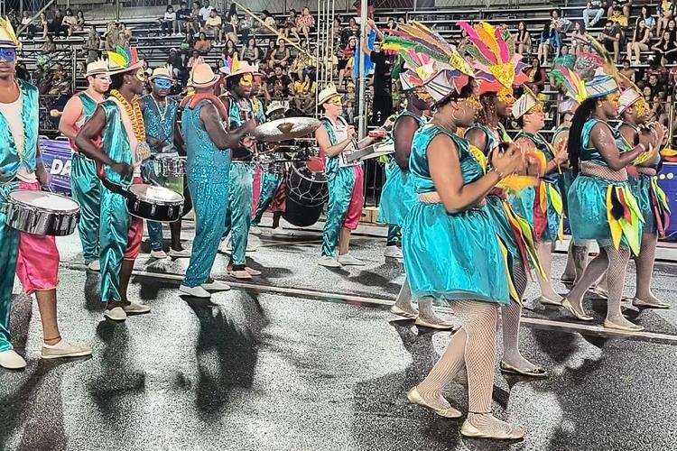 AO VIVO: começa a 2º noite de desfiles das escolas de samba no maior Carnaval da Amazônia no Amapá; veja transmissão direto do Sambódromo de Macapá