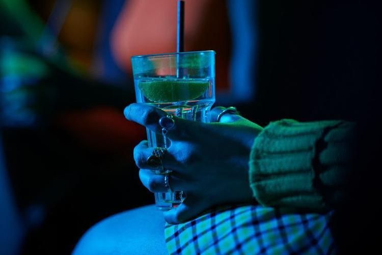Governo do Brasil orienta combate à venda de bebidas adulteradas com metanol e reforça medidas de proteção