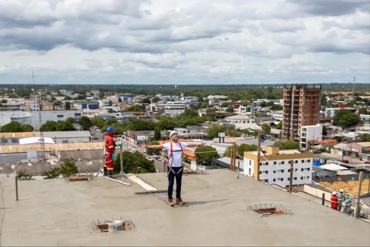 Governador Clécio Luís celebra conclusão da etapa estrutural da maior obra de saúde pública do Amapá