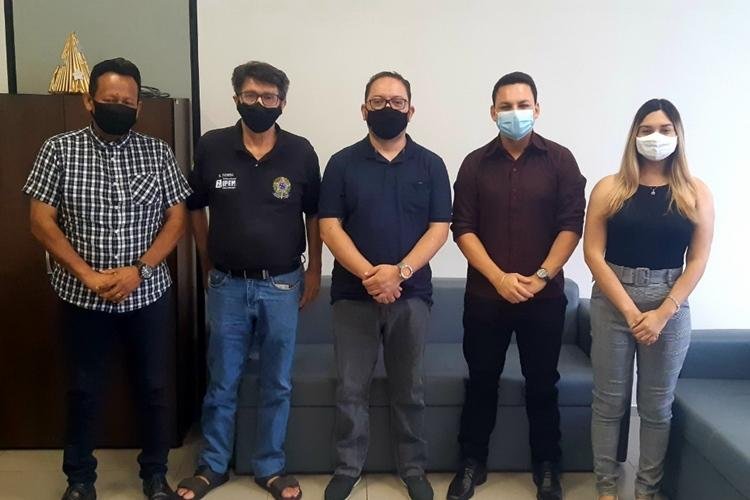SEMTRADI FIRMA PARCERIA COM IPEM PARA OPERAÇÃO PESO CERTO EM FEIRAS E MERCADOS POPULARES DE MACAPÁ