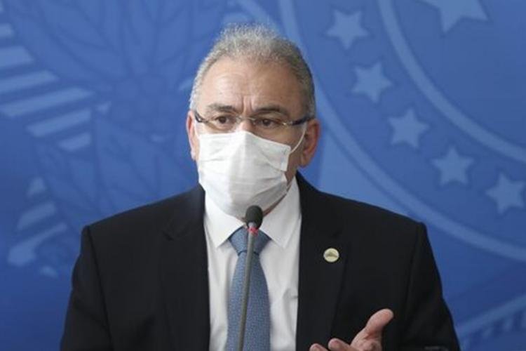 Ministro da Saúde anuncia que 1,5 milhão de doses da Janssen chegam amanhã (22) no Brasil