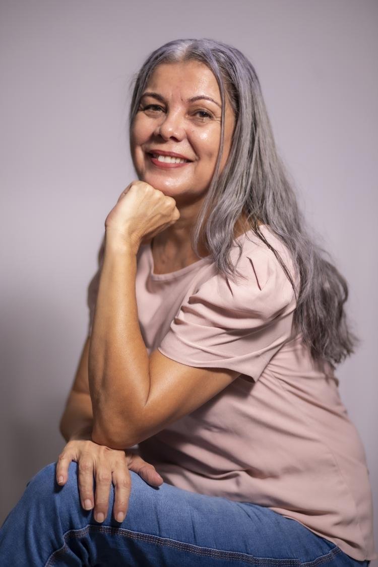 Ela, uma mãe ribeirinha: livro retrata desafios e solidariedade de brasileiras comuns