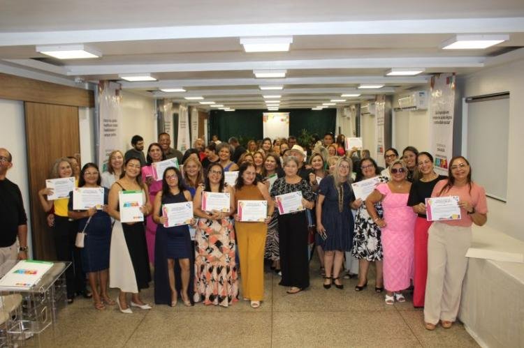 Governo do Amapá celebra aposentadoria de mais de 60 profissionais da educação com reconhecimento e homenagens