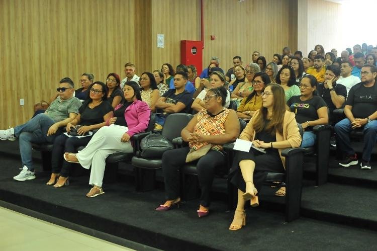 Governo do Amapá promove encontro pedagógico para professores do ensino fundamental modular