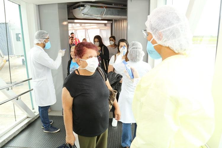 COVID-19: triagem no desembarque do aeroporto de Macapá tranquiliza passageiros