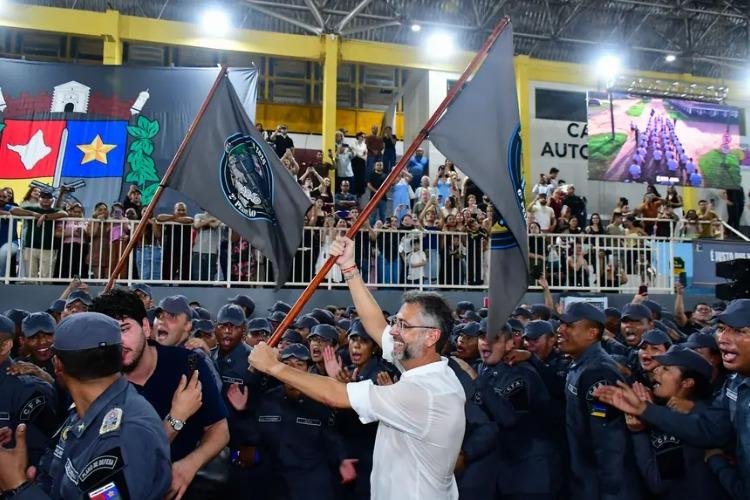 Noite Cinza: 'É um novo momento da Segurança Pública do Amapá', destaca Clécio Luís no início do estágio operacional para 347 alunos-soldados da PM