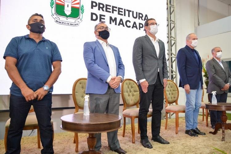 NOVOS SERVIDORES DA EDUCAÇÃO MUNICIPAL SÃO EMPOSSADOS; VEJA O CRONOGRAMA DE LOTAÇÃO
