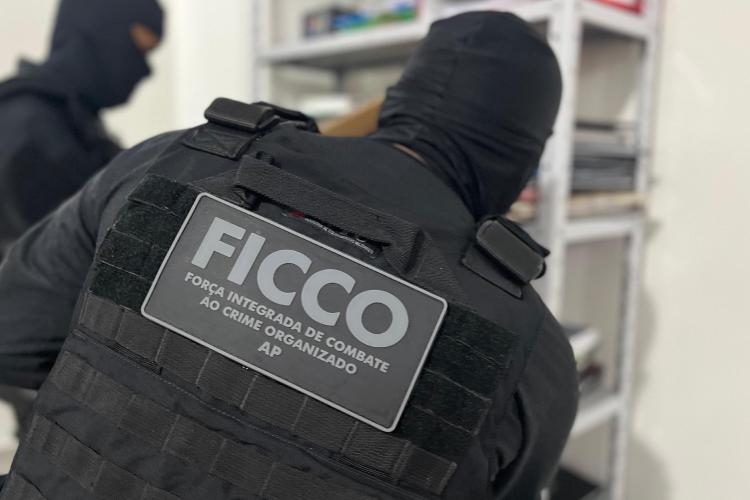 FICCO/AP prende advogado suspeito de atuar como “pombo-correio” para facção criminosa no Amapá
