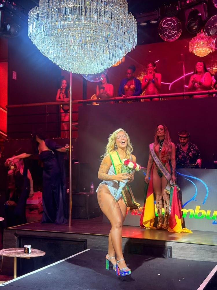 Eleita "beleza sem filtros" pela Playboy, influenciadora do Rio vence o Miss Bumbum Brasil 2026