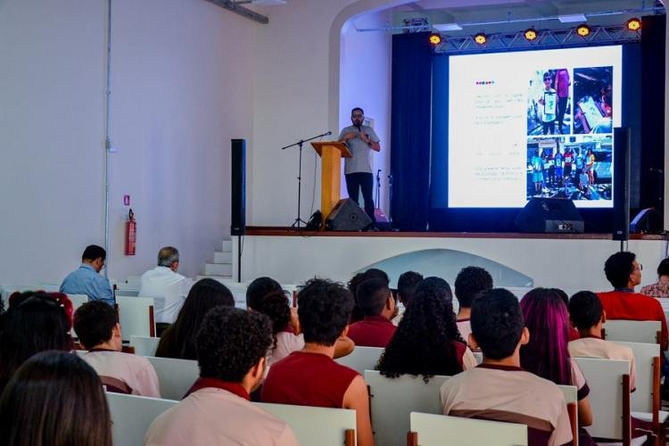 Governo do Amapá anuncia projeto do Centro de Memória da Educação no antigo Cine Territorial