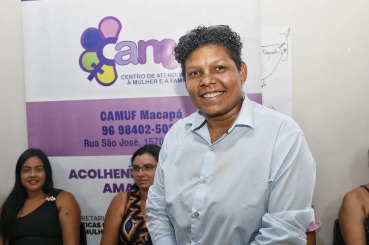 Governo do Amapá certifica mulheres e entrega kits profissionais para incentivá-las a empreenderem na área da beleza