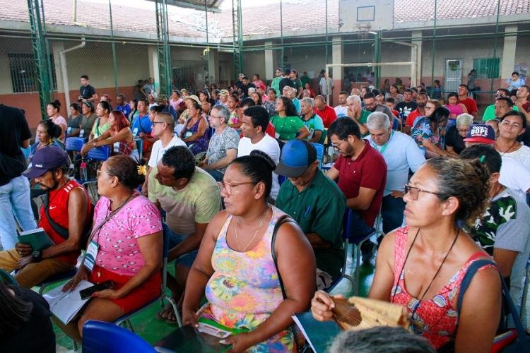 Governador Clécio Luís lidera nova ajuda humanitária e entrega 460 kits de alimentos para produtores rurais de Oiapoque
