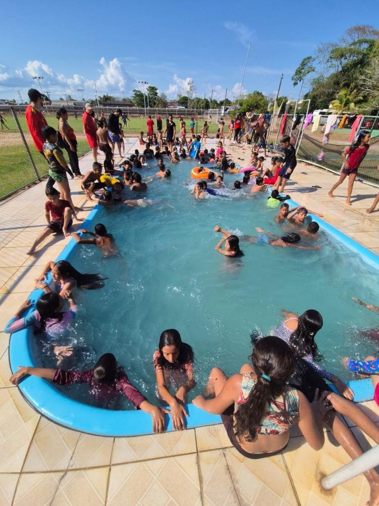 Com filmes e teatro, 660 alunos se divertem no encerramento da Semana das Crianças da Escola Estadual Nelita Dias, em Macapá