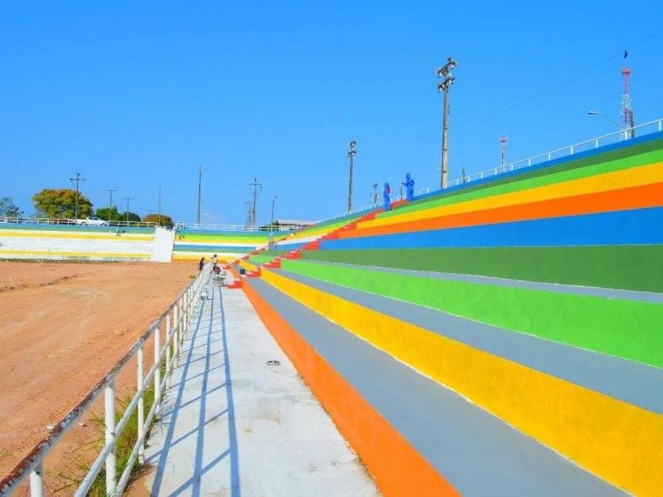 Area de show recebe últimos preparativos para as atrações da Expofeira