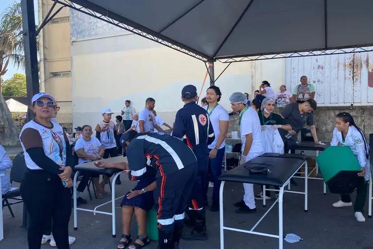 Samu realiza 35 atendimentos durante a procissão do Círio de Nazaré 2025 em Macapá