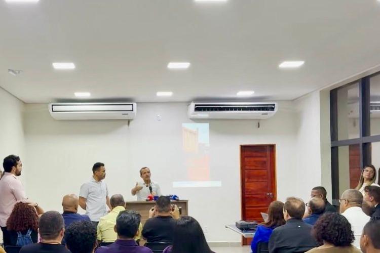 Prefeito Pedro DaLua homenageia jornalistas e apresenta balanço dos primeiros 30 dias de gestão em Macapá