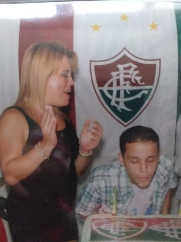 Investir na educação dos filhos é prioridade para a maioria das mães