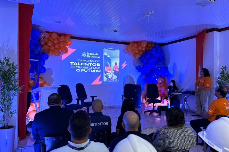 Escola de Eletricistas forma 24 novos profissionais e reforça compromisso com a qualificação profissional no AP