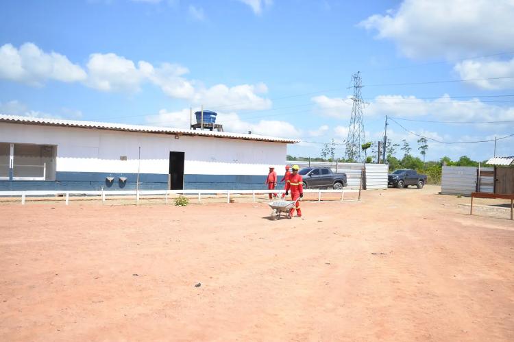 Governo do Amapá constrói nova maternidade porte 1 no município de Santana, obra está com mais de 50% de fundação concluída