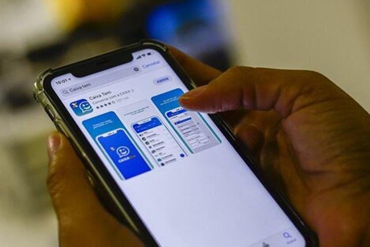 Caixa oferece empréstimos pelo celular