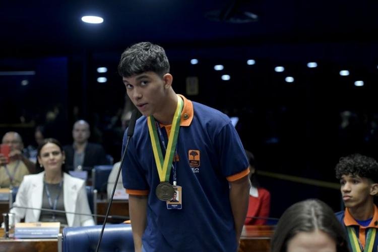 Estudante do Amapá é nomeado presidente da comissão de educação do programa Jovem Senador 2024
