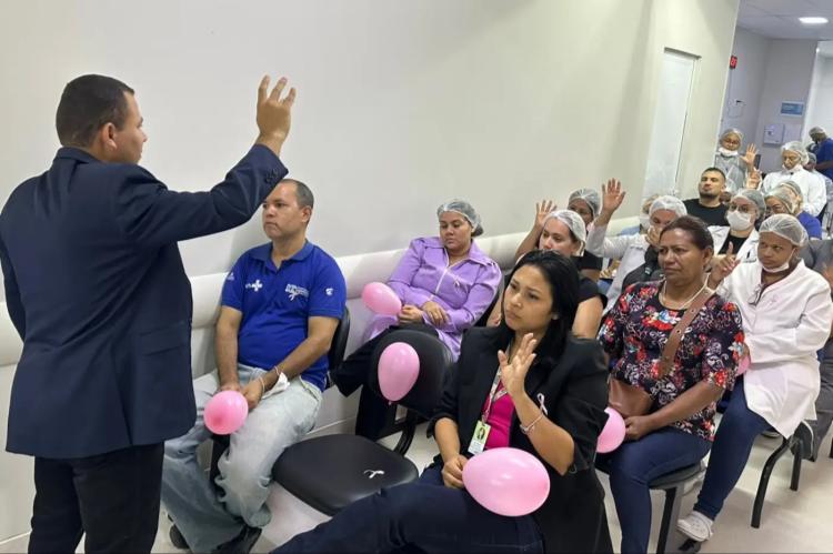 Anexo do HE transforma palestra em momento de acolhimento e autocuidado no Outubro Rosa