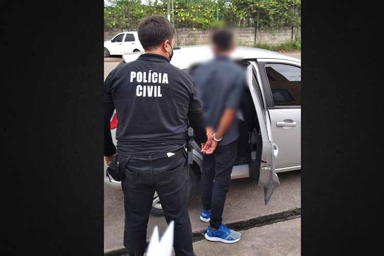 Homem que desferiu golpes de terçado em ido de 73 anos se apresenta em delegacia