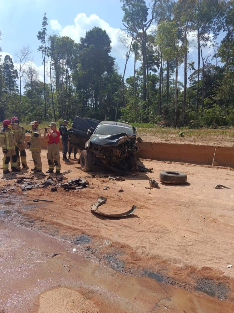 Homem morre carbonizado após grave acidente na BR-156, no sul do Amapá