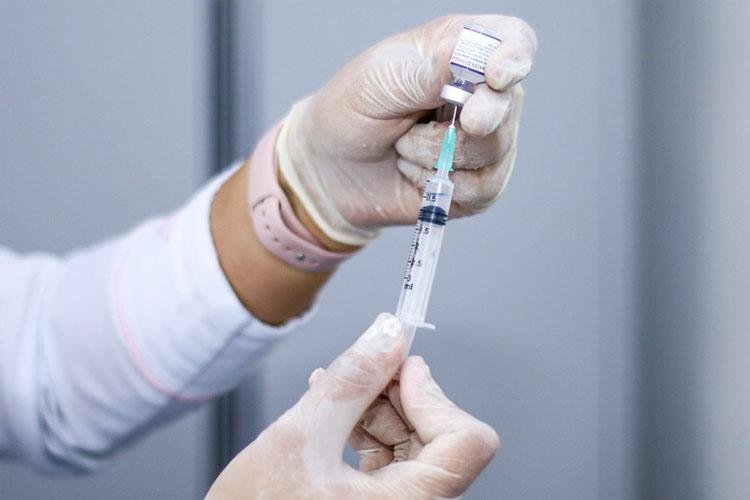 Covid-19: Macapá reduz período de recebimento da 2ª dose de Pfizer; confira demais grupos