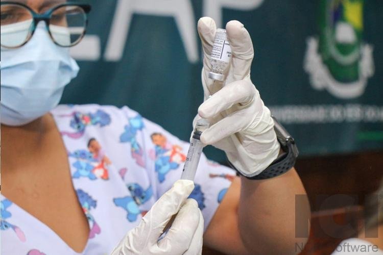 Adolescentes de 12 a 17 anos com comorbidades começam a ser vacinados em Macapá