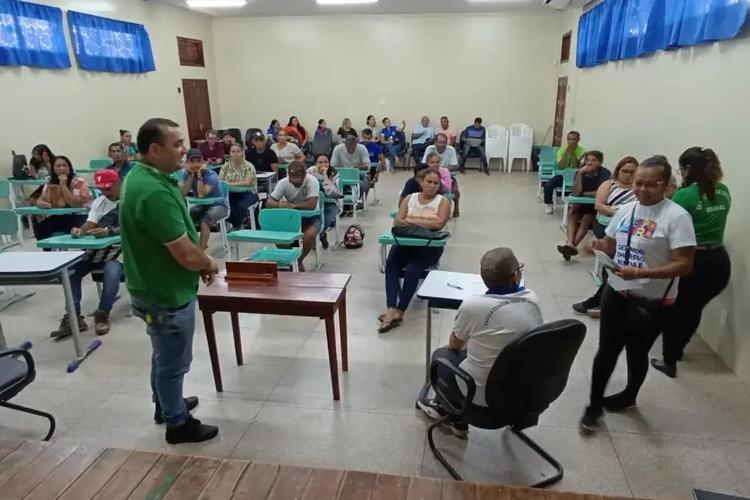 Chamada pública para aquisição de alimentos da agricultura familiar em escolas do município de Amapá