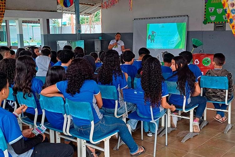 "Junho Verde": Alunos da rede estadual de ensino recebem palestra sobre preservação do meio ambiente