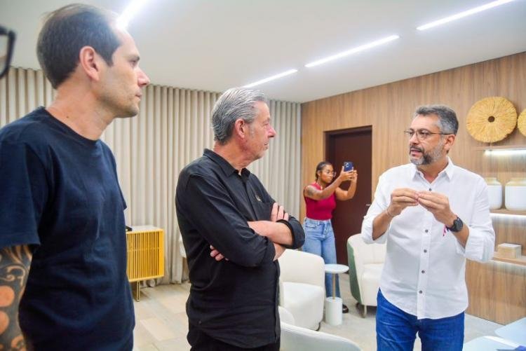 Governador Clécio Luís recebe arquitetos especialistas em "acupuntura urbana", modelo adotado nas obras realizadas no Amapá