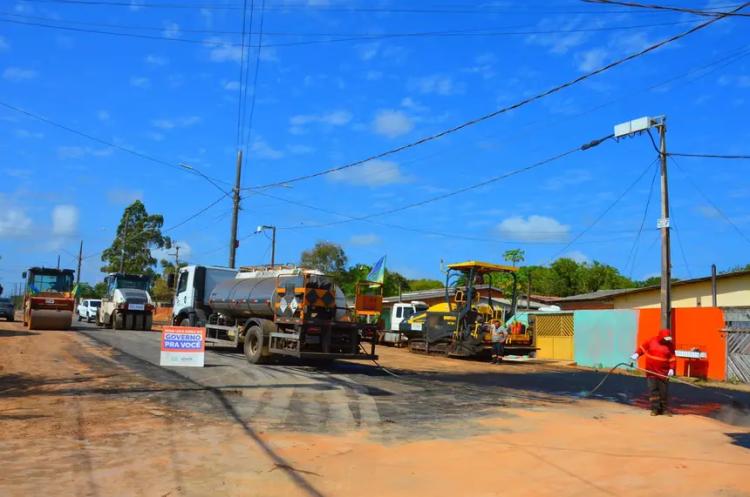 'Vai mudar a nossa realidade essa pavimentação', diz moradora da Avenida Santana em trecho asfaltado pela primeira vez
