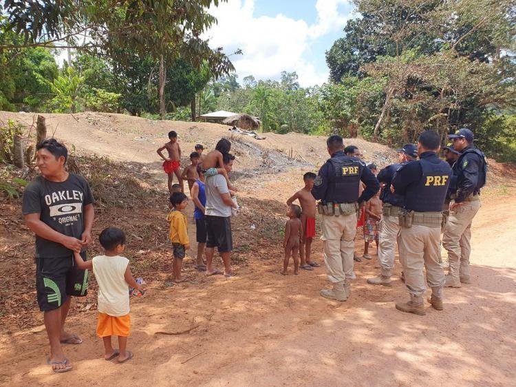 PRF interage e reforça parceria com indígenas nas terras Waiãpi